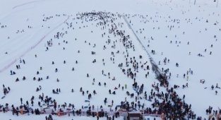 Erciyes, kayakseverlerin akınına uğradı
