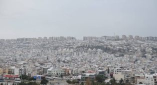 Turizmin başkenti Antalya'da kar sevinci