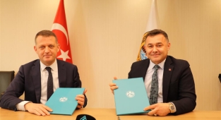 Alanya'da sahil büfeler belediyeye devredildi