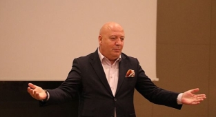 Otel yöneticilerimizin özgüveni yükseldi