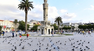 İzmir'e 3 ayda gelen turist sayısı yüzde 276 arttı