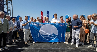 Akarca plajı mavi bayrağını geri aldı