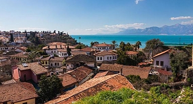 Antalya'nın geçmişine ışık tutan tarihi yerler