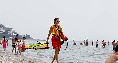 Bayram tatilinde plajlarda eğlence var