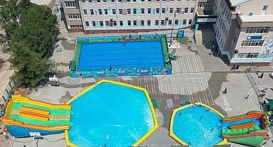 Tatil köyü değil, okul bahçesi