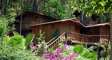 Yerli turist pansiyonda geceliyor!