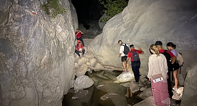 Kanyonda kaybolan 3 turist kurtarıldı