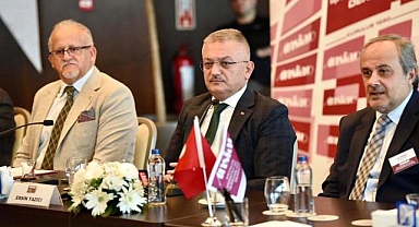 Antalya'da her yol turizme çıkıyor