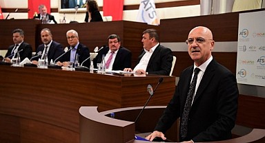 Antalya turizminin yeni bir rekor kırmasını bekliyoruz