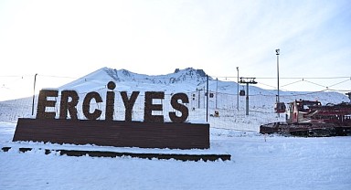 Erciyes Kayak Merkezi gelinliğine büründü
