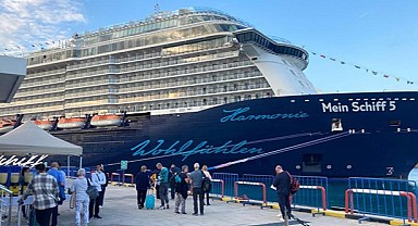 Antalya'ya 30 binden fazla kruvaziyer turist geldi