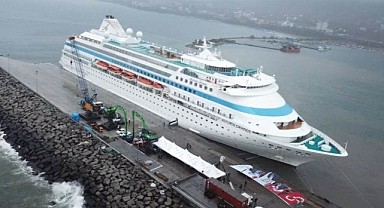 İlk kruvaziyer gemisi Ordu'ya demir attı