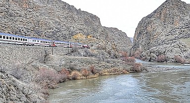 Turistik Doğu Ekspresi yeni sezon seferlerine başladı