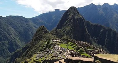 Peru'da mahsur kalan turistler tahliye edildi
