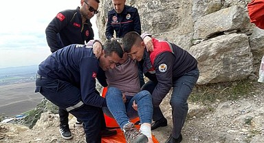 ABD'li turist Yılan Kalesi'nde düşerek yaralandı