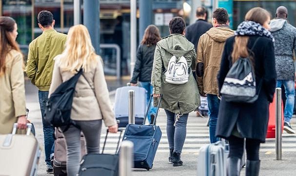 Türkiye'ye yılın ilk ayında 2 milyonu aşkın turist geldi