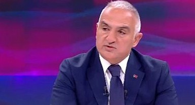 Bakan Ersoy, ''60 milyon turist hedefini koruyoruz''