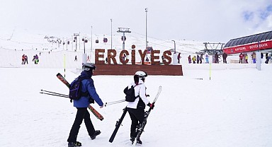 Erciyes'te Baharda kayak heyecanı