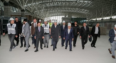 Bakan Hulusi Akar yeni terminal inşaatını inceledi