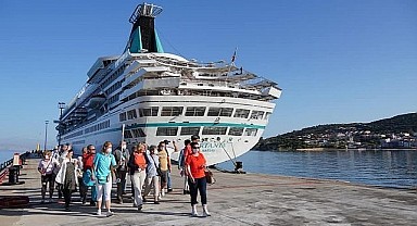 Kruvaziyer turist sayısı 122 bini aştı