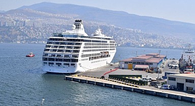 İzmir'e 15 kruvaziyer gemisi gelecek