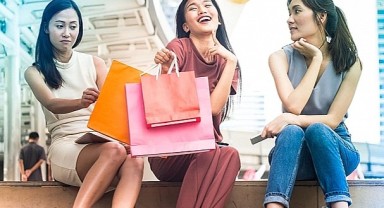 Turist çok alışveriş yok!