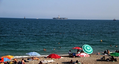 ABD uçak gemisi Antalya'ya demirledi