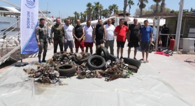 Yalıkavak'ta deniz dibinden yarım ton atık çıktı