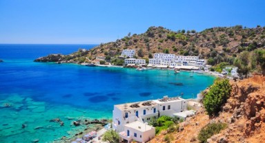 Rodos'u terk eden turistlere bir hafta ücretsiz tatil