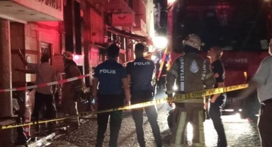 5 katlı otelde yangın paniği: 40 kişi tahliye edildi