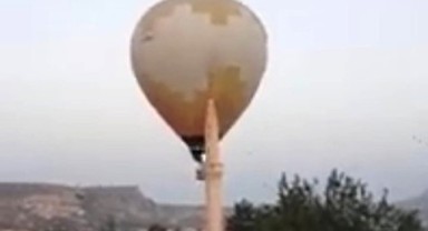 Sıcak hava balonu, minarenin alemine çarptı