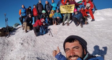 Turistler Ağrı Dağı zirvesini boş bırakmıyor