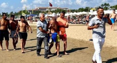 Alman turisti sahilde taciz etti: Tutuklandı!