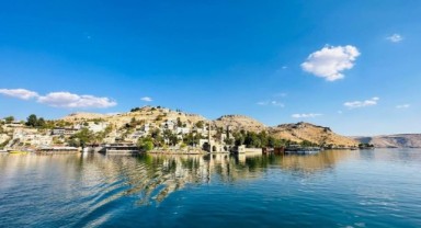 Halfeti'nin görüntüsünü bozan otel yıkıldı