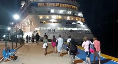 Rus turistleri taşıyan kruvaziyer 27. kez Amasra'da