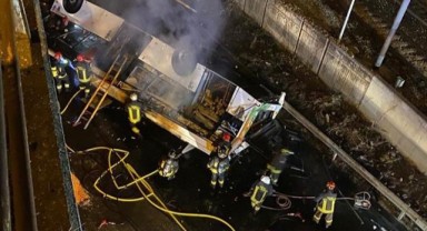 Venedik'te otobüs üst geçitten düştü. 20 Ölü