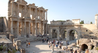 İzmir'e gelen turist sayısı 2 milyona yaklaştı