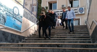 Turistlerin parasını çalan İranlı sahte polisler yakalandı