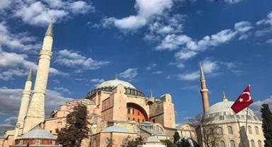 Ayasofya artık turistlere ücretli: 25 avro