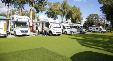 Karavan park yerli ve yabancı turistlerle doldu