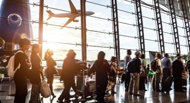 Türkiye'de 214 milyon yolcu uçakla seyahat etti