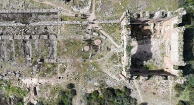 Aspendos geleceğe miras bırakılıyor