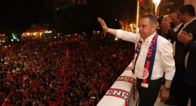 Antalya'da üst üste 2 kez seçilen ilk belediye başkanı oldu