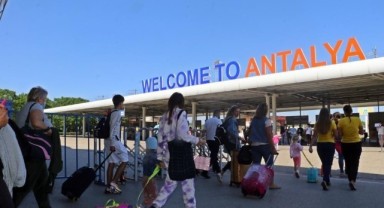 Antalya'dan yeni turizm rekoru!