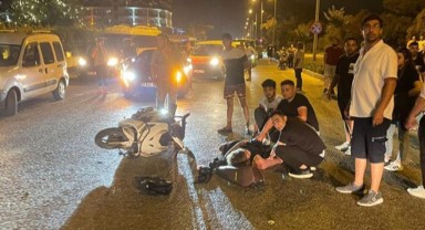 Motosiklet kazasında 2'si turist 3 kişi yaralandı