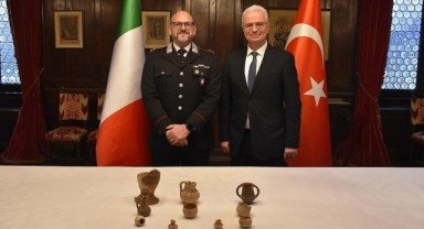 Anadolu'dan kaçırılan 19 tarihi eser iade edildi