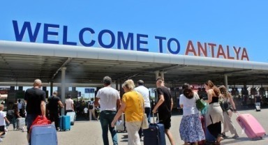 Antalya Havalimanı'nda en yüksek yolcu sayısı