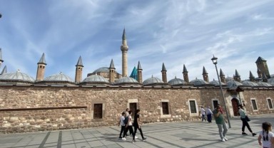 Müze ve ören yerlerine ziyaretçi akını