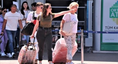 Pahalılık turizm sektörünü vurdu!