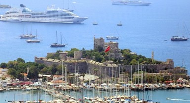 Bodrum'a bu yaz denizden 280 bin turist gelecek
